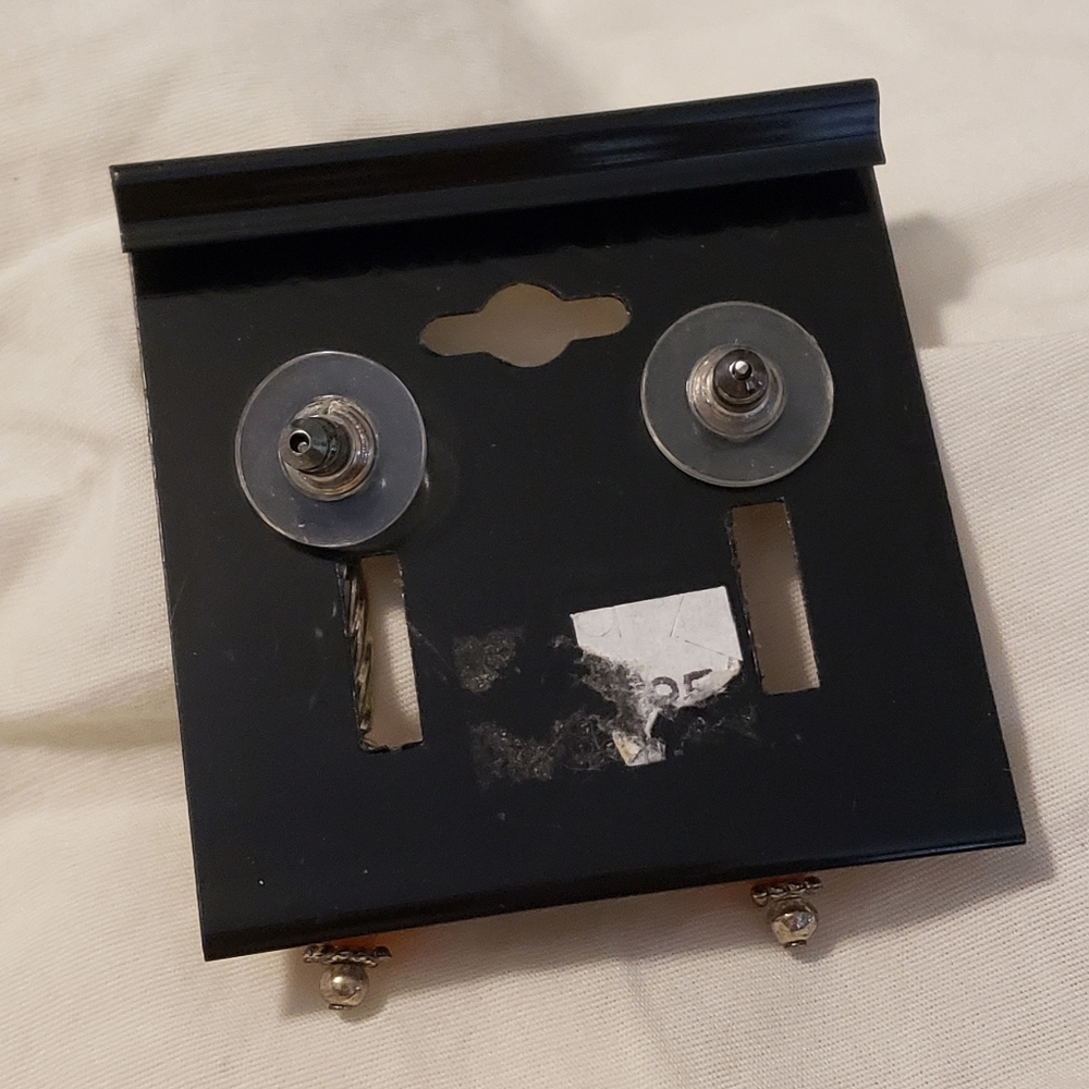 Linear drop earrings - Picture 3 of 4